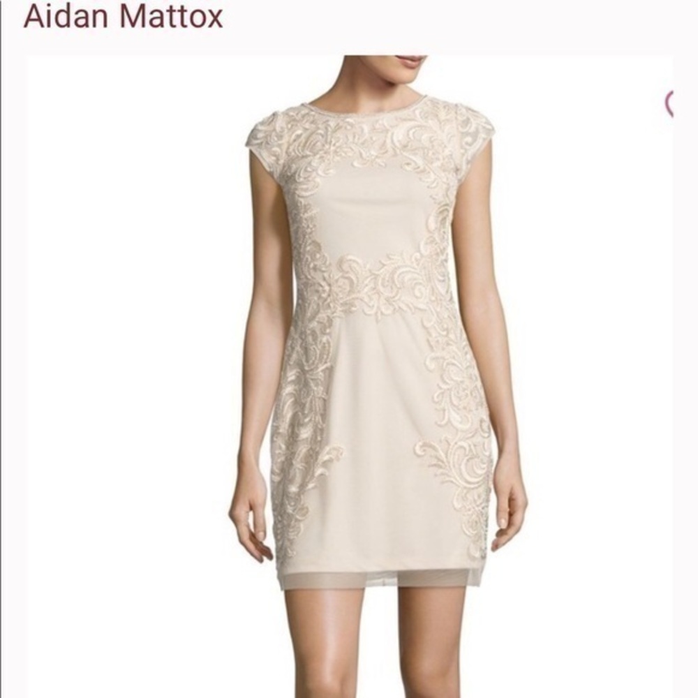Aidan mattox size 4 NWT evening dress tan beaded detail lace embroidered